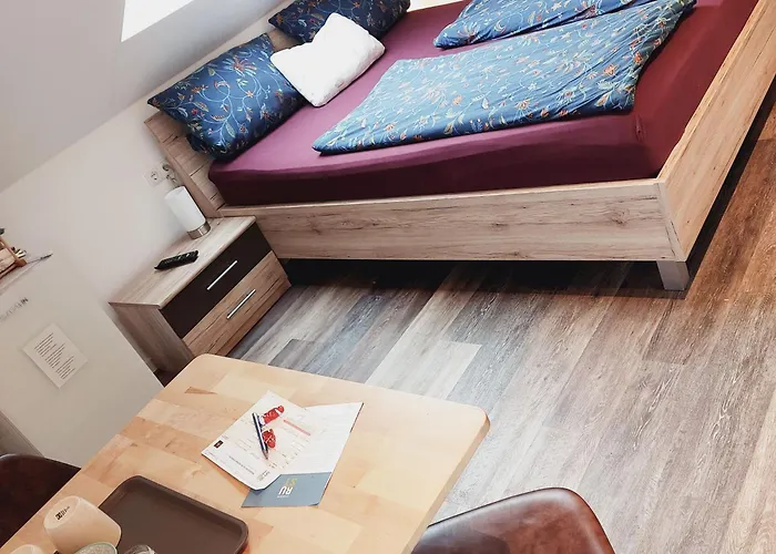 Busch`s Gästehaus mit FeWo und Gästezimmer - ! garantiert Tickets für den EP !